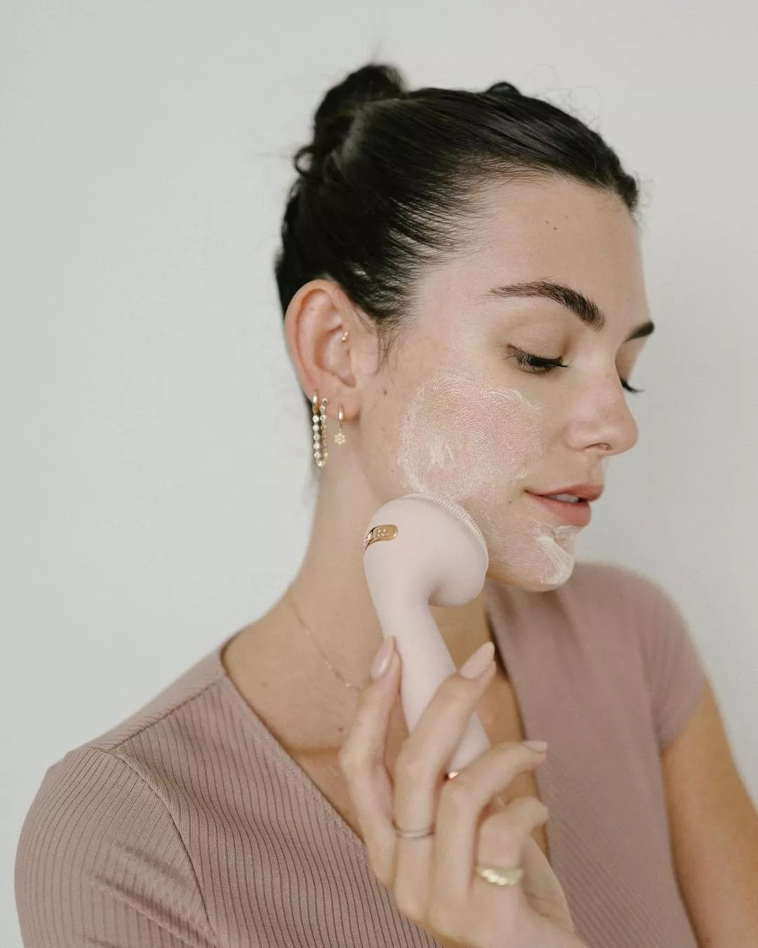 Flawless Cleanse Silicone Face Scrubber & Cleanser